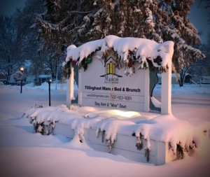 Tillinghast Manor New SIgn with Snow